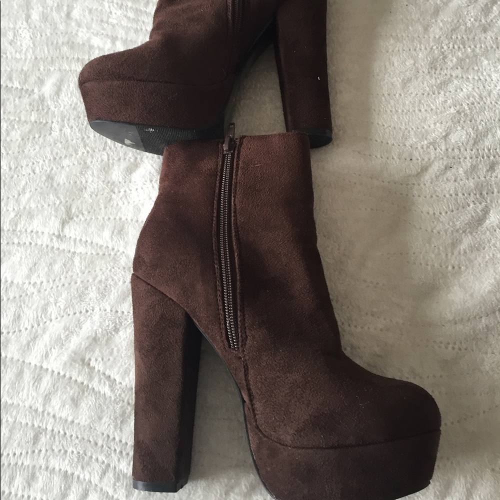 DARK CHOCOLATE BROWN PLATFORM BOOTIES 7